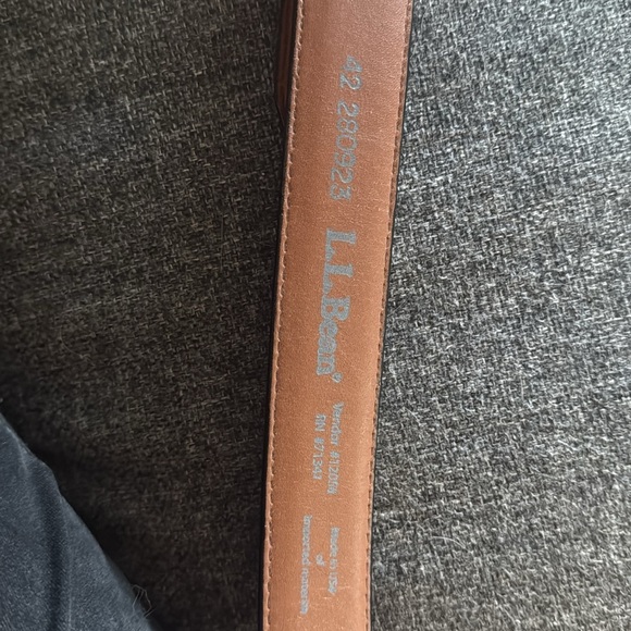 L.L. Bean Genuine Leather Men's Black Belt. Never used. Size 42. Like new! - Picture 4 of 5